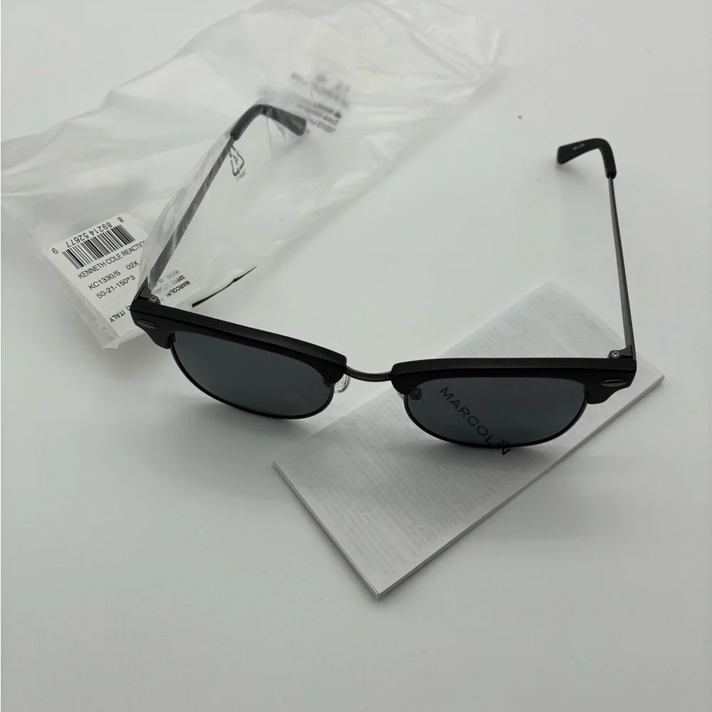 NWT Kenneth Cole black sunnies
